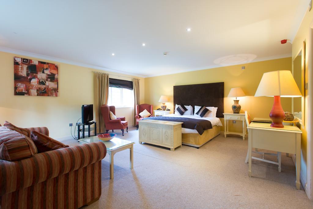 Cwrt Bleddyn Hotel & Spa Usk Extérieur photo