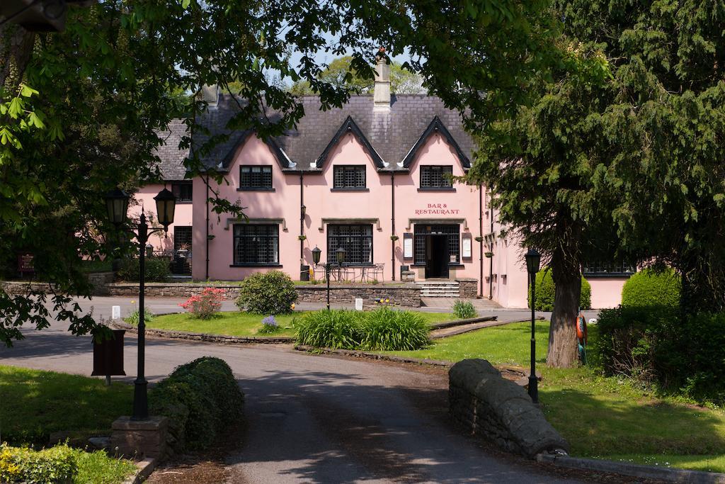 Cwrt Bleddyn Hotel & Spa Usk Extérieur photo