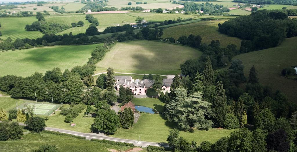 Cwrt Bleddyn Hotel & Spa Usk Extérieur photo