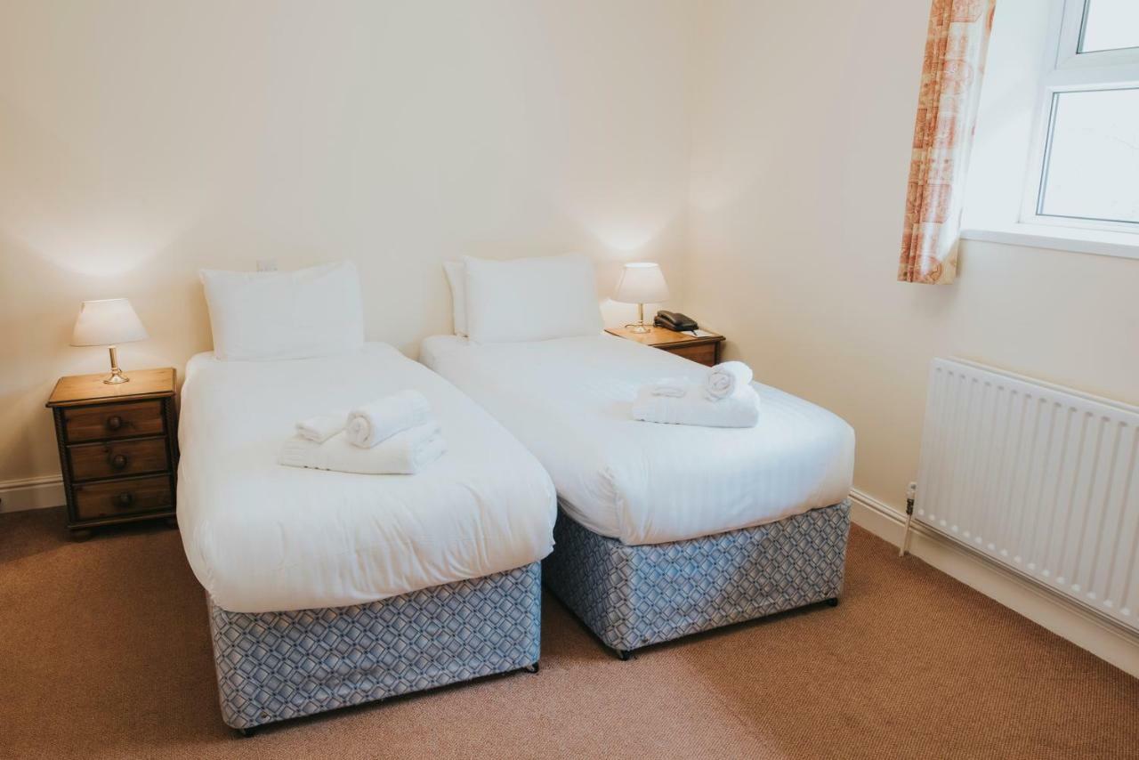 Cwrt Bleddyn Hotel & Spa Usk Extérieur photo